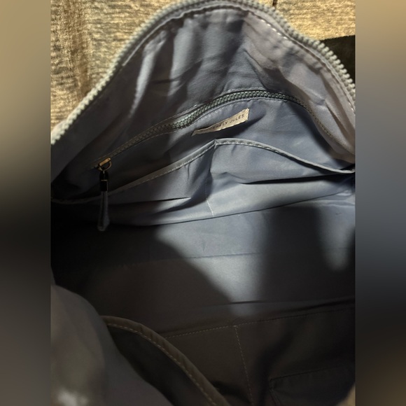 Sincerely Jules weekender Duffle Bag -Cosmetic bag included - Picture 8 of 10